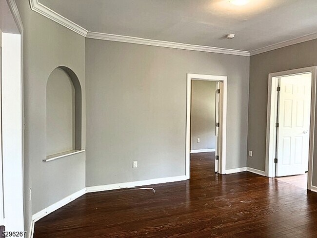 Building Photo - 200 Roseland Ave