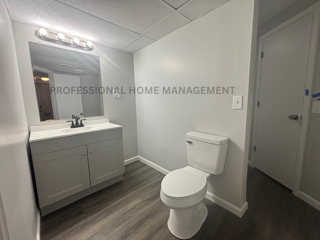 Building Photo - Welcome to your beautifully renovated 4-be...