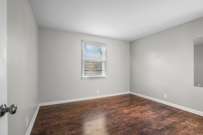 Building Photo - 212 Morganmeade Ct