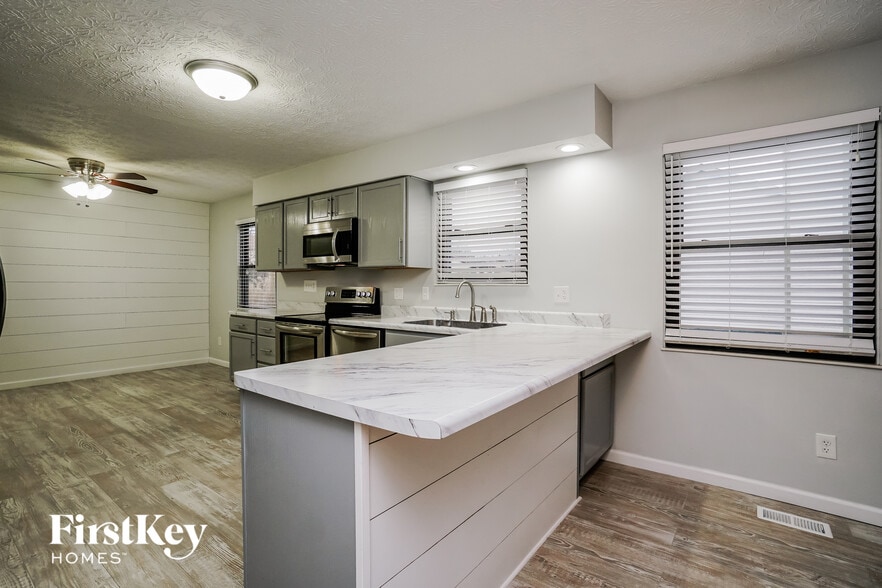 Building Photo - 659 Forestwood Dr