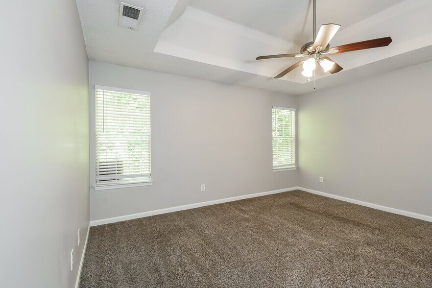 Building Photo - 3209 Lower Creek Dr