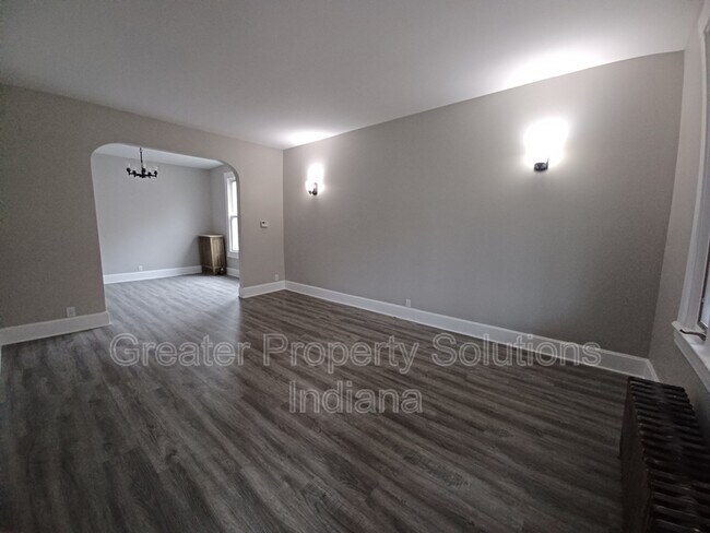 Building Photo - 1719 Sheridan Ave