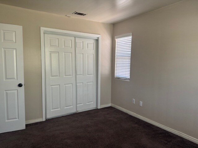 Building Photo - 1231 Saticoy St