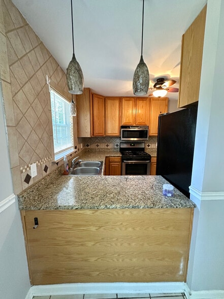 Building Photo - 78 Cedarbrook Ln