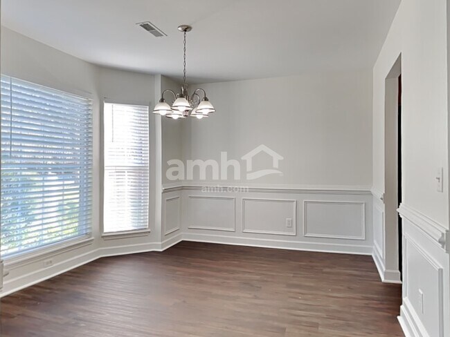 Building Photo - 170 Moon Dance Ln