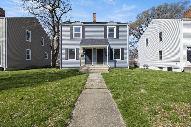 Building Photo - 1716 E Whittier St