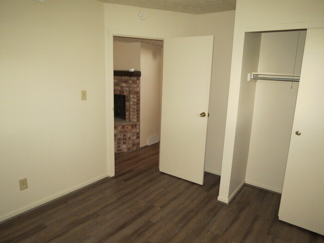 Building Photo - new rental in Reynoldsburg Schools