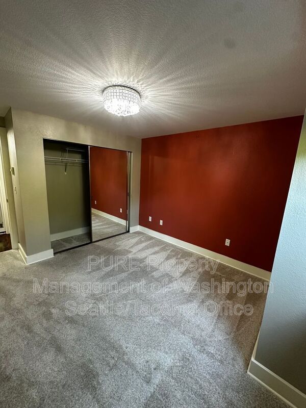 Building Photo - 3008 N Narrows Dr