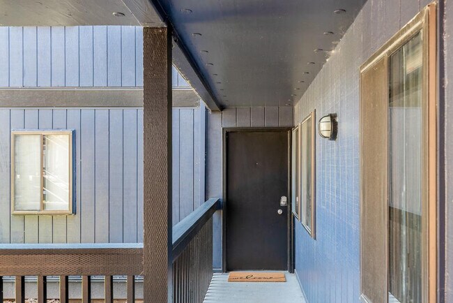 Building Photo - 6630 SW Capitol Hwy