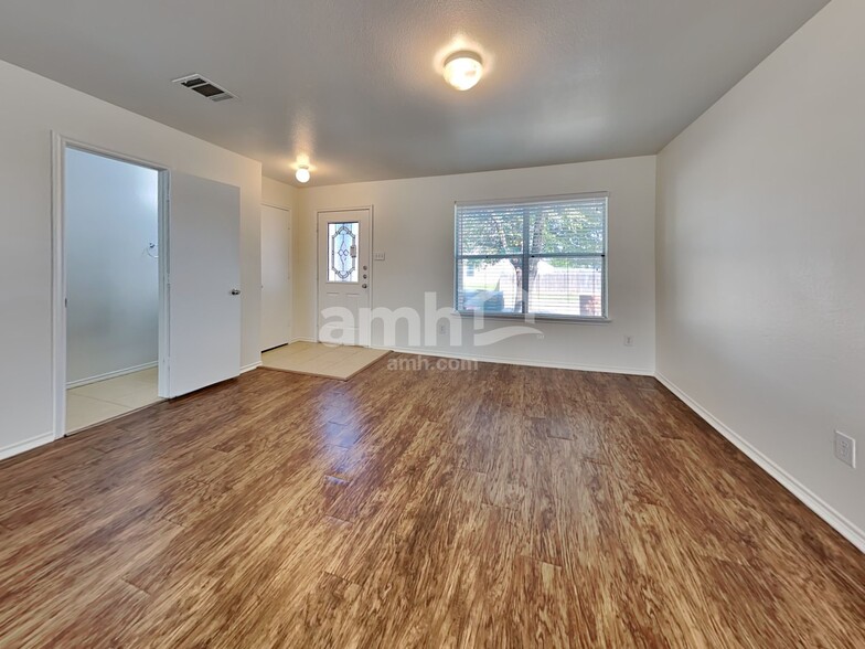 Building Photo - 7209 Little Mohican Dr