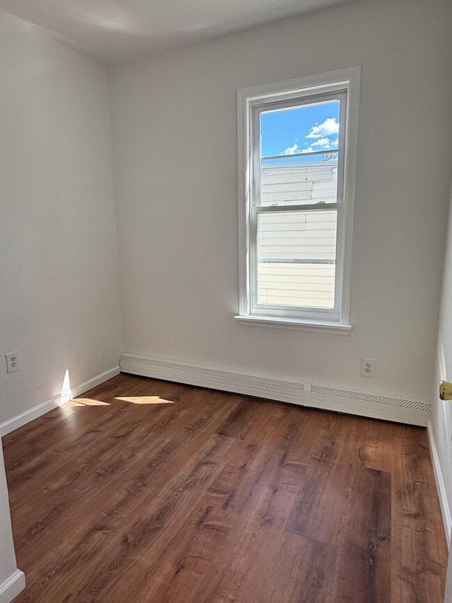 Building Photo - 85 Kearney Ave