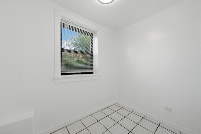 Building Photo - 2448 N Keeler Ave