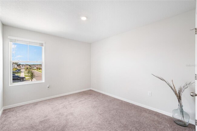 Building Photo - 14884 Summer Br Dr
