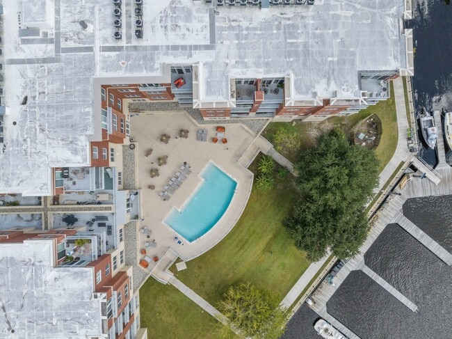 Building Photo - 235 Sky Sail Blvd