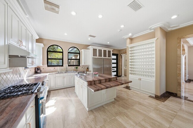 Building Photo - 10270 SW 58th St