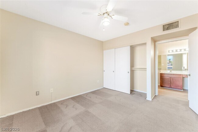 Building Photo - 8070 W Russell Rd