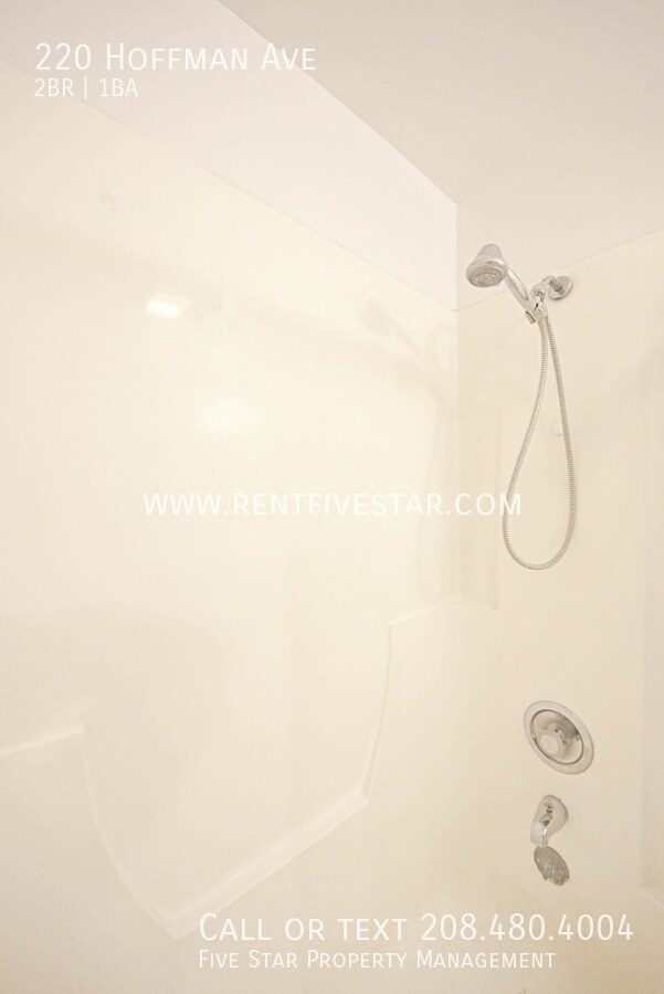 Building Photo - 220 Hoffman Ave