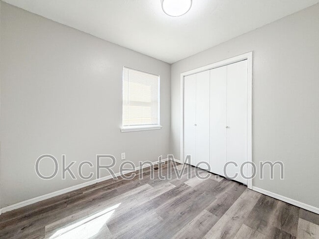 Building Photo - 502 Peppertree Ln