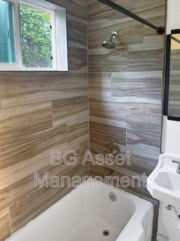 Building Photo - 859 California Blvd