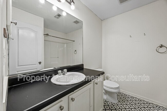 Building Photo - 125 Coldsprings Dr