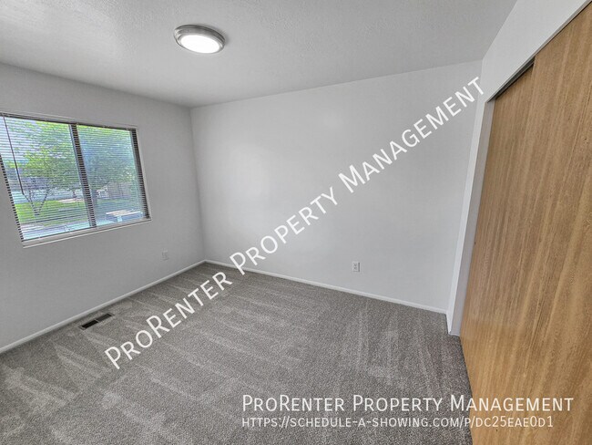 Building Photo - 239 E 975 S