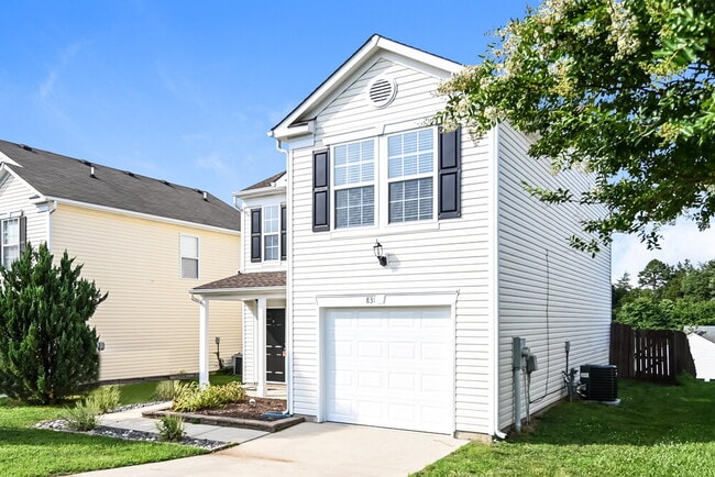 Building Photo - 831 Littleton Dr