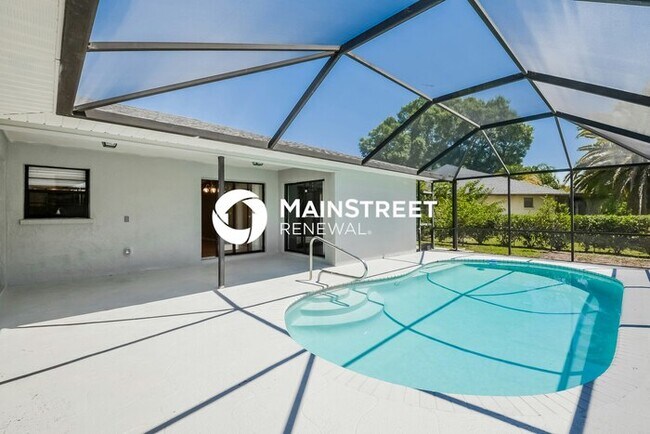 Building Photo - 3 Bedroom Pet-Friendly Home in SARASOTA, FL with Main Street Renewal