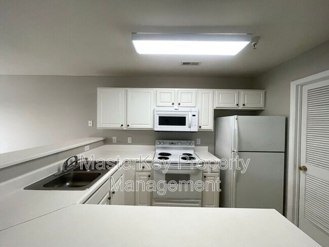 Building Photo - 1113 Chenille Dr