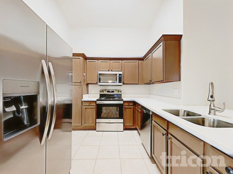 Building Photo - 15848 W Adams St