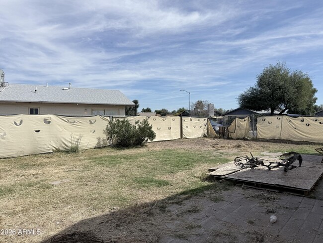 Building Photo - 14015 N 61st Ave