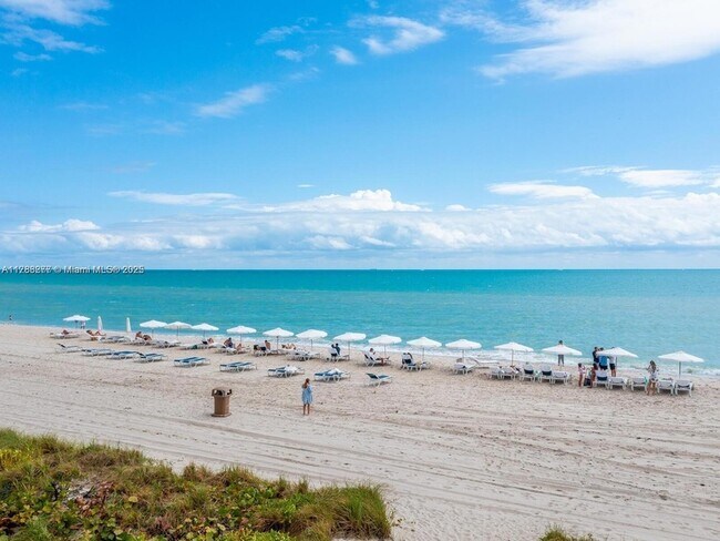 Building Photo - 15901 Collins Ave