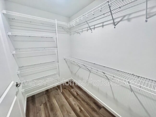 Building Photo - 12841 Halle Dr