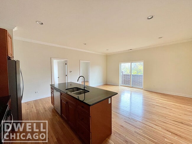 Building Photo - 4510 N Beacon St