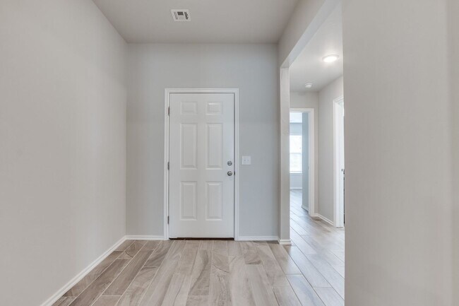 Building Photo - 3 Bed in Piedmont