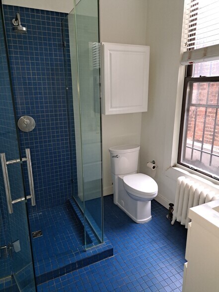 Bath - 1339 14th St NW