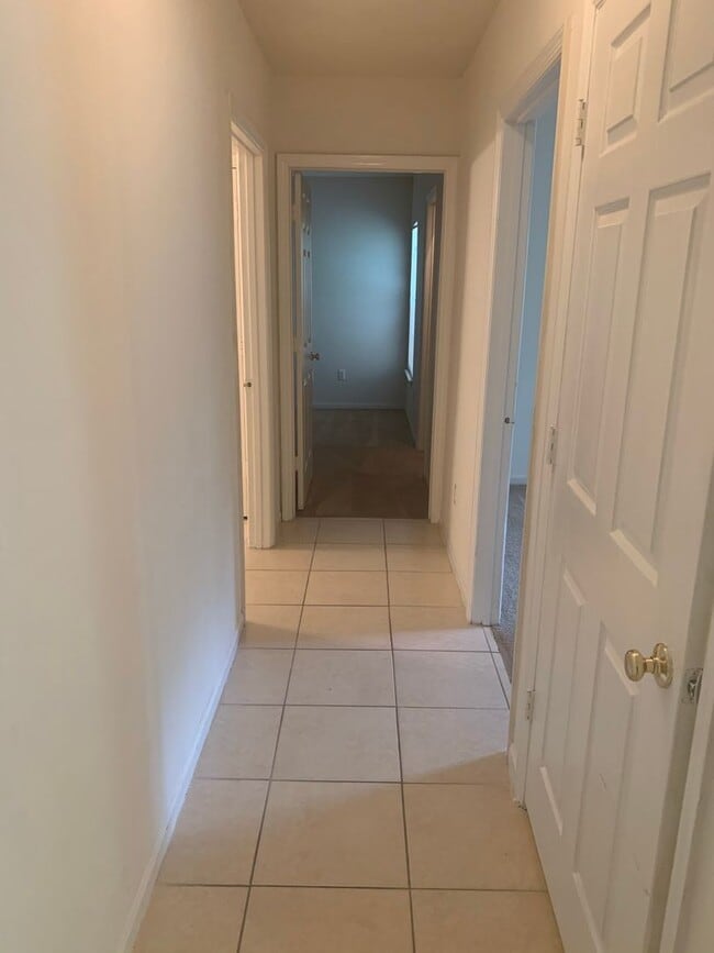 Building Photo - Coming Soon - Condo at Sunset Lake - 3 Beds, 2 Baths