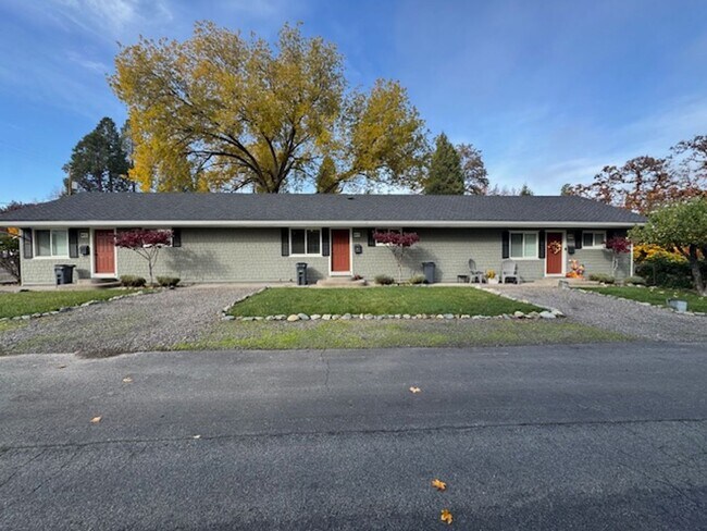 Primary Photo - 415-419 SIXTH