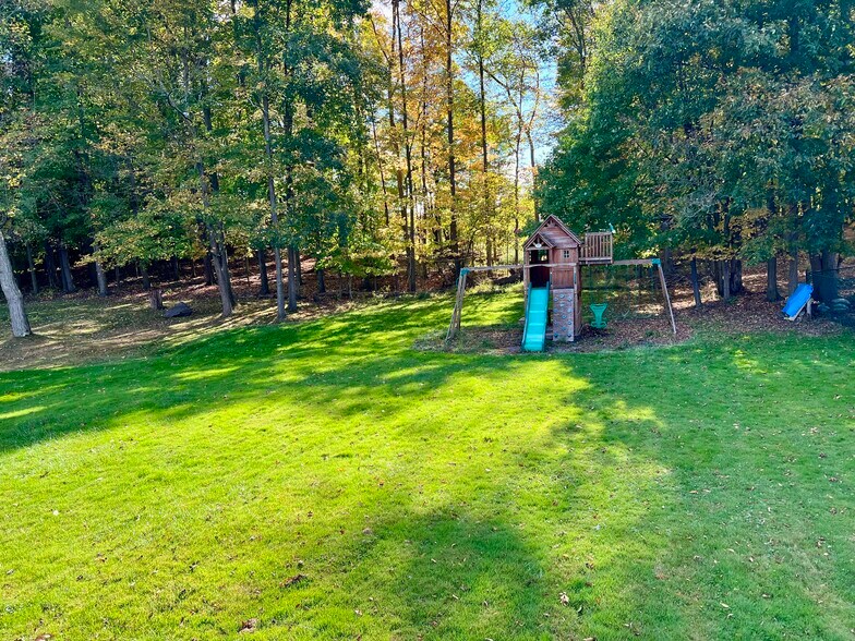 Building Photo - 10098 Belmeadow Dr