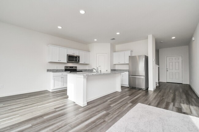 Building Photo - 5902 Bright Keel Dr