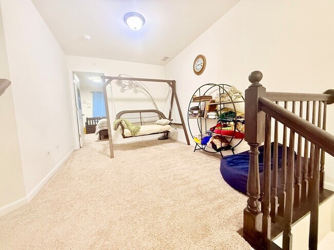 Building Photo - 2995 Madison Dr