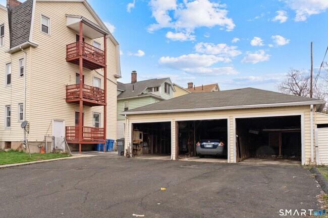 Building Photo - 30-32-32 Fenwick St