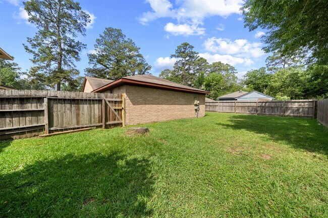 Building Photo - 25310 Pepper Ridge Ln