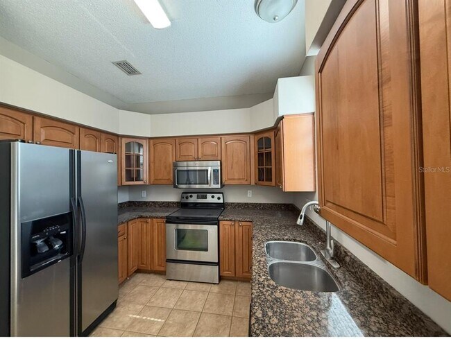 Building Photo - 12919 Brant Tree Dr