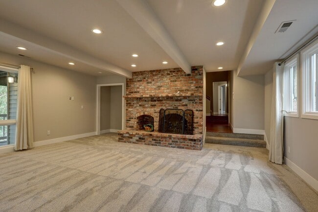 Building Photo - Where Architecture Meets Nature – Private Mercer Island Gem