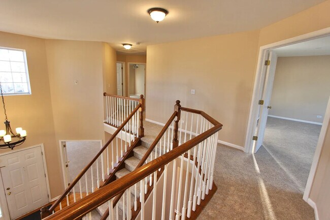 Building Photo - 18376 W Springwood Dr