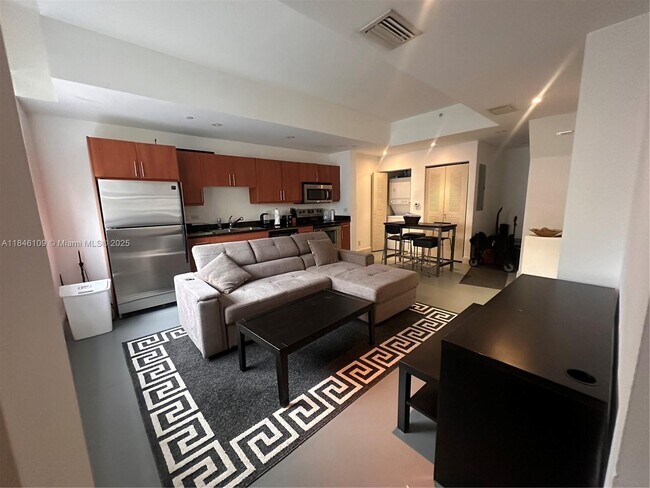 Building Photo - 111 E Flagler St