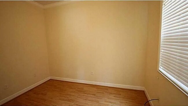 Building Photo - 515 SW 147th Ave