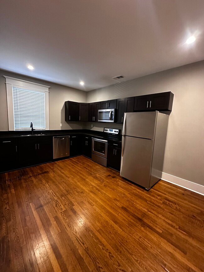 Building Photo - 226 N McNeil St