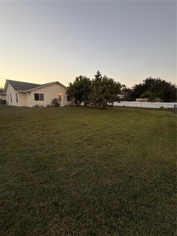 Building Photo - 611 Cotulla Dr