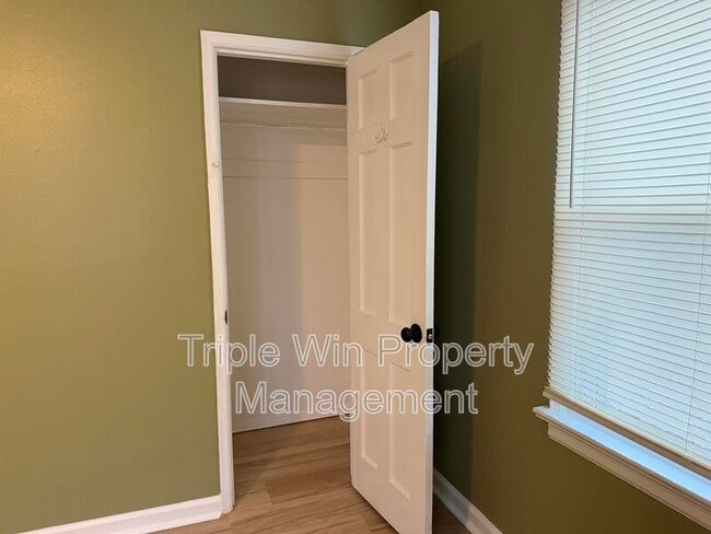 Building Photo - 8138 Blanchard Dr